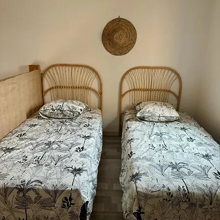 Holiday home La A 2min A Pied, 2 Exterieurs,wifi,clim *