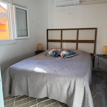 Holiday home La A 2min A Pied, 2 Exterieurs,wifi,clim